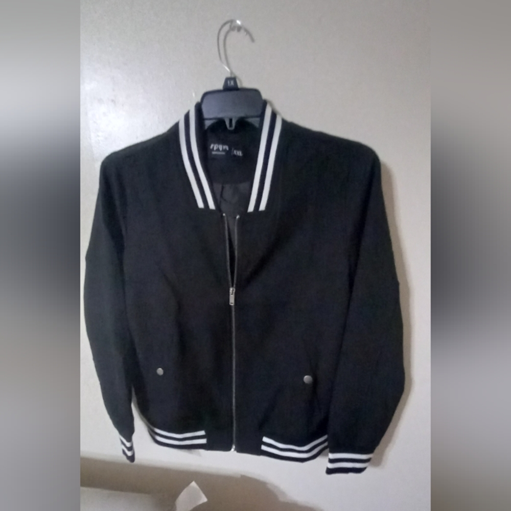 BLACK WAIST LENGTH JACKET